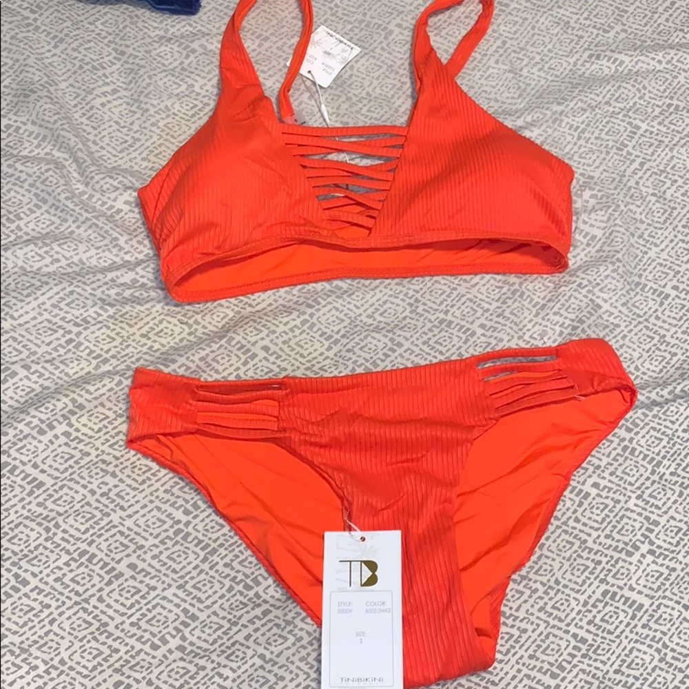 A blood orange tinibikini